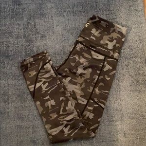 Zyia camo leggings. Like new!
